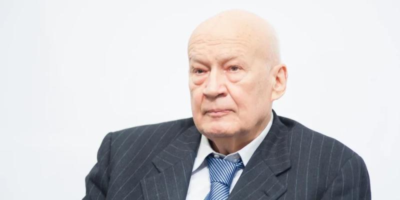 Внаслідок ракетного удару Росії по будівлі Національної академії наук постраждав колишній секретар Ради національної безпеки і оборони України Володимир Горбулін